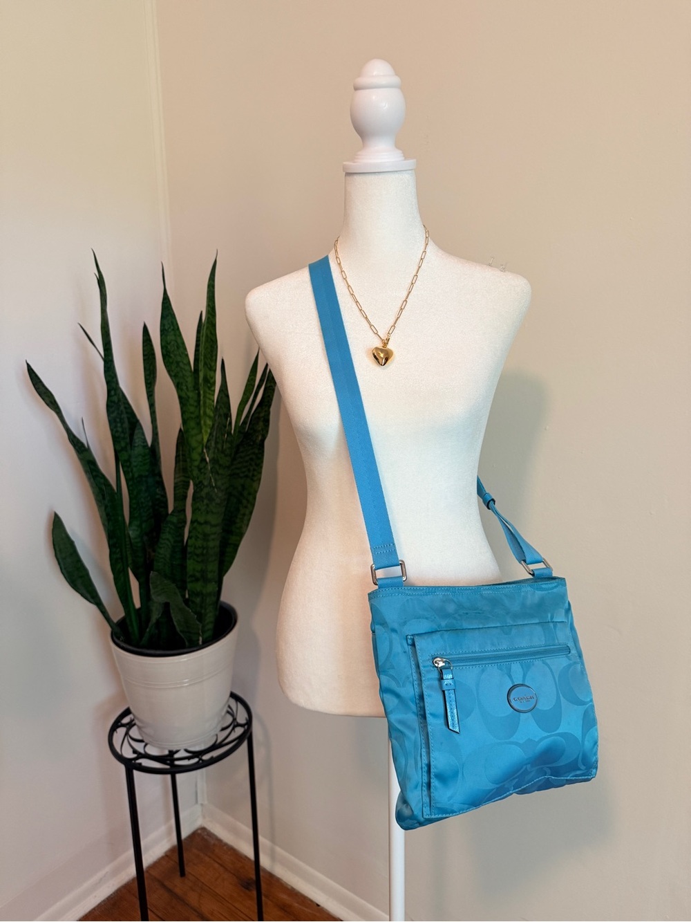 Coach | Signature Getaway Nylon File Crossbody Bag (F77408), Turquoise Blue - Picture 16 of 16